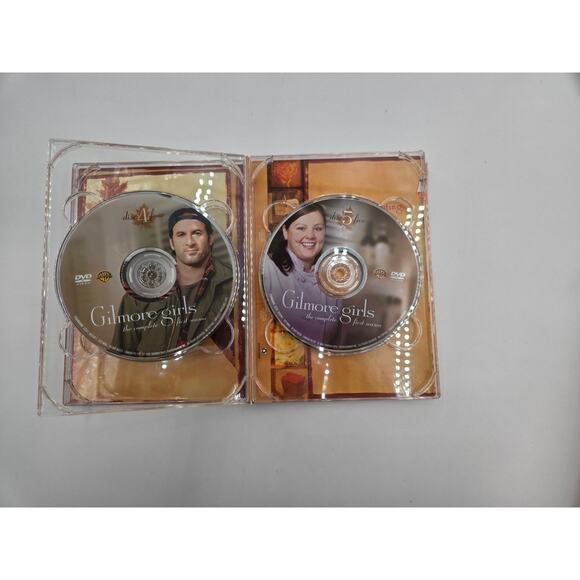 Gilmore Girls DVD Box Set Bundle Seasons 1 and 7 – Excellent Condition Pre-owned - Picture 5 of 10